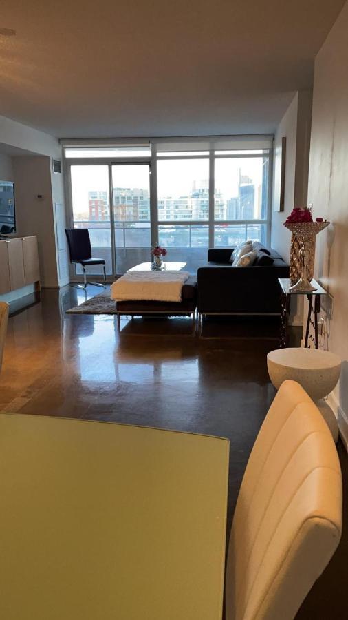 Toronto Downtown Luxurious Stylish 3 Bedroom 3 Bath 2 Balconies Near Rogers Centre Lakeview Condo Екстериор снимка