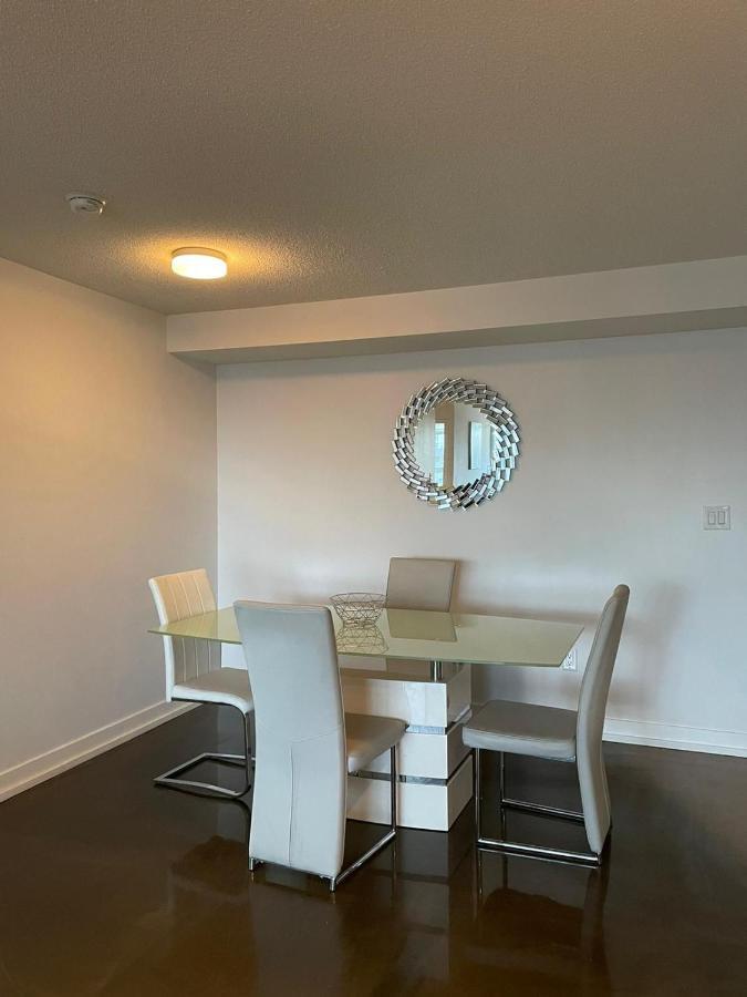 Toronto Downtown Luxurious Stylish 3 Bedroom 3 Bath 2 Balconies Near Rogers Centre Lakeview Condo Екстериор снимка