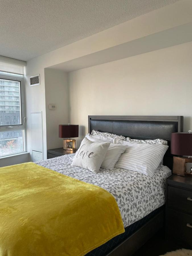 Toronto Downtown Luxurious Stylish 3 Bedroom 3 Bath 2 Balconies Near Rogers Centre Lakeview Condo Екстериор снимка