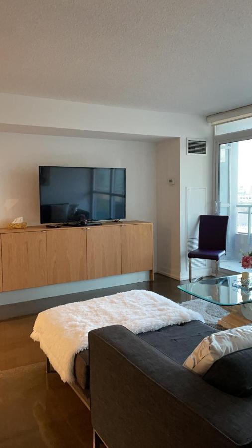 Toronto Downtown Luxurious Stylish 3 Bedroom 3 Bath 2 Balconies Near Rogers Centre Lakeview Condo Екстериор снимка