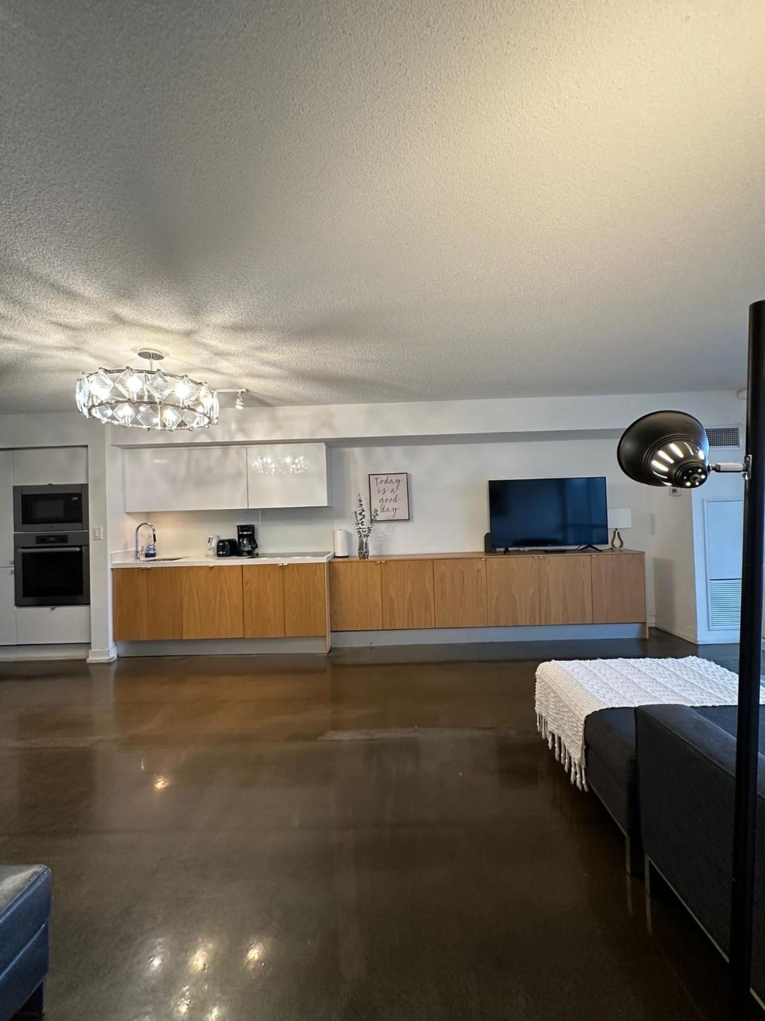 Toronto Downtown Luxurious Stylish 3 Bedroom 3 Bath 2 Balconies Near Rogers Centre Lakeview Condo Екстериор снимка